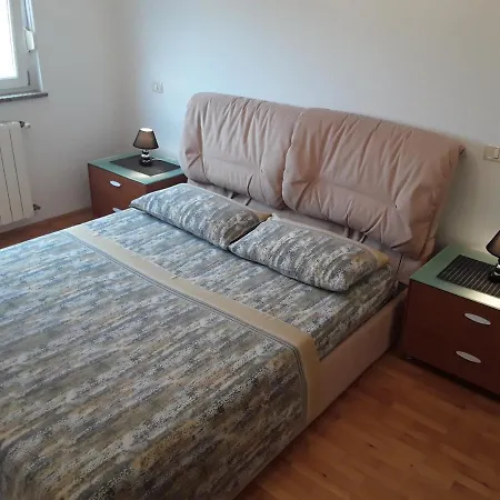 Apartment Kira