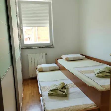 Apartment Kira
